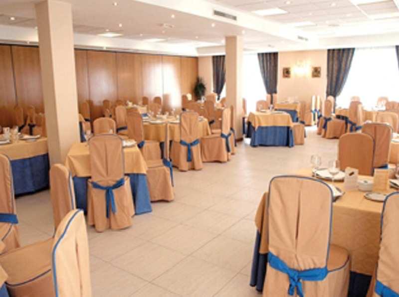 Hotel Cisneros Alcala de Henares Bagian luar foto